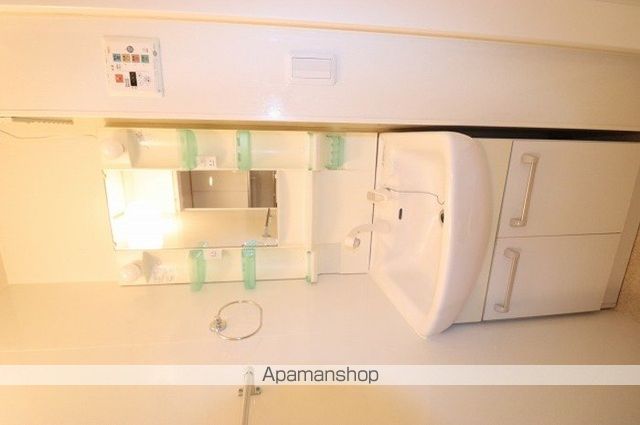 ＪＲ常磐線 松戸駅 バス乗車時間：5分 最寄りバス停で下車 徒歩1分 2階建 築19年の内装写真