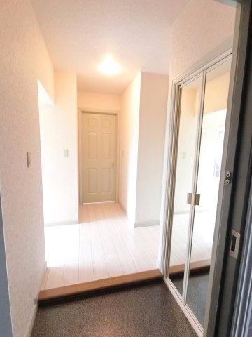 ＪＲ外房線 鎌取駅 徒歩12分 2階建 築24年の玄関写真