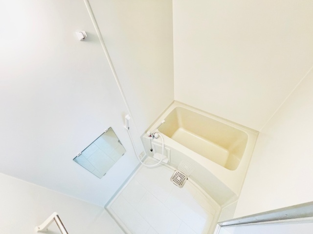 バス・シャワールーム　同一建物内２０２号室内装写真転載