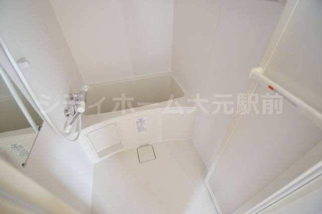 バス・シャワールーム　サーモ水栓付き！