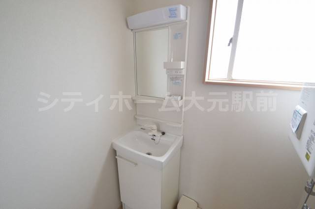 洗面設備　コンパクトですが、使いやすい！