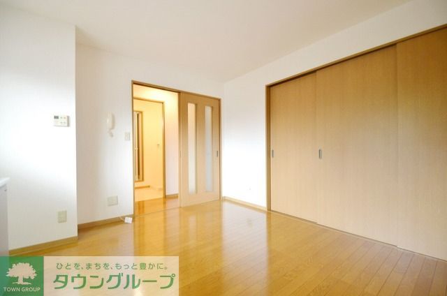 居室・リビング　別号室の写真になります