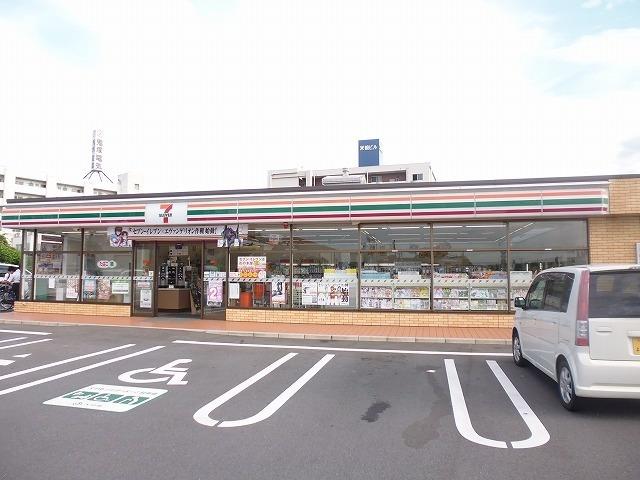 コンビニ　セブンイレブン（コンビニ）まで300m
