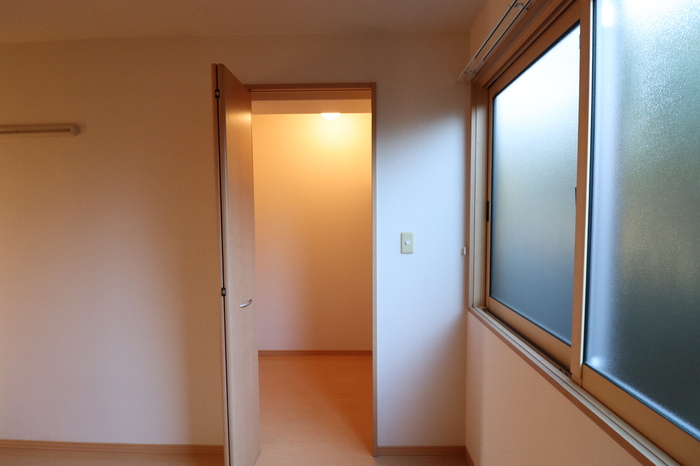 収納　※同タイプの部屋写真です