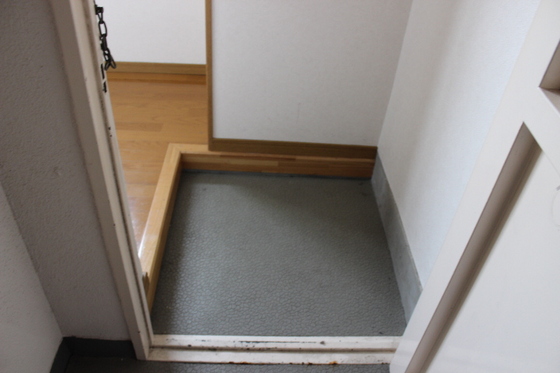 玄関　※別部屋の写真です