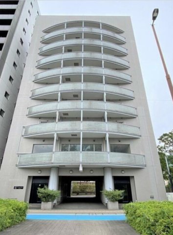建物外観　ネット無料。ネット無料なら月々実質4000円程度のコストがか