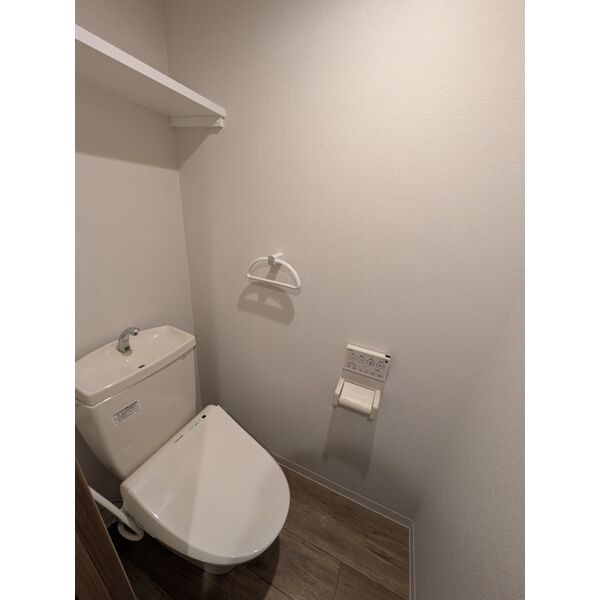 トイレ　ゆったりとした空間のトイレです