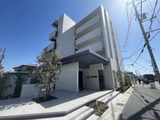 【姫路市市之郷のマンションの建物外観】