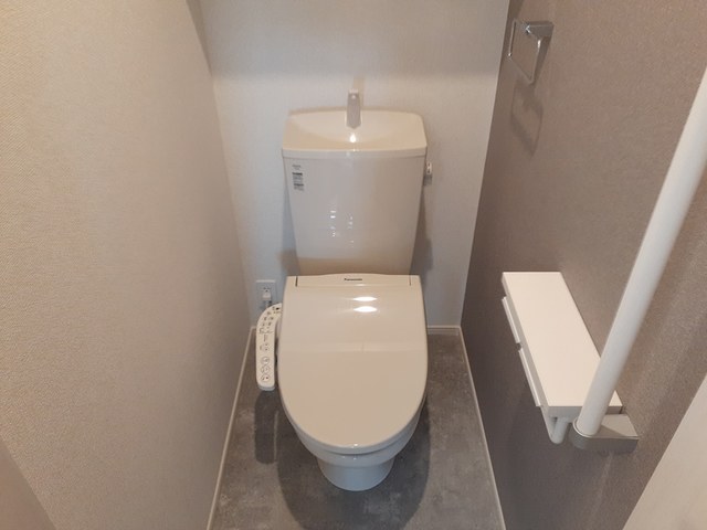 【セレーノ上田Iのトイレ】