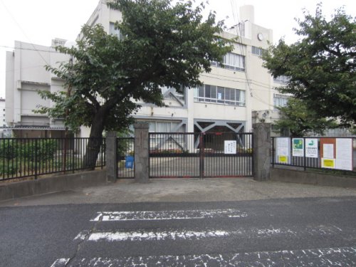 【エクセレント岸和田弐番館の小学校】