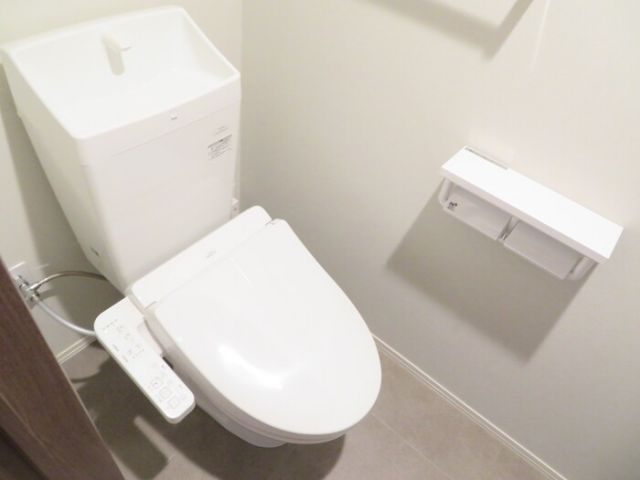 【倉敷市茶屋町のアパートのトイレ】