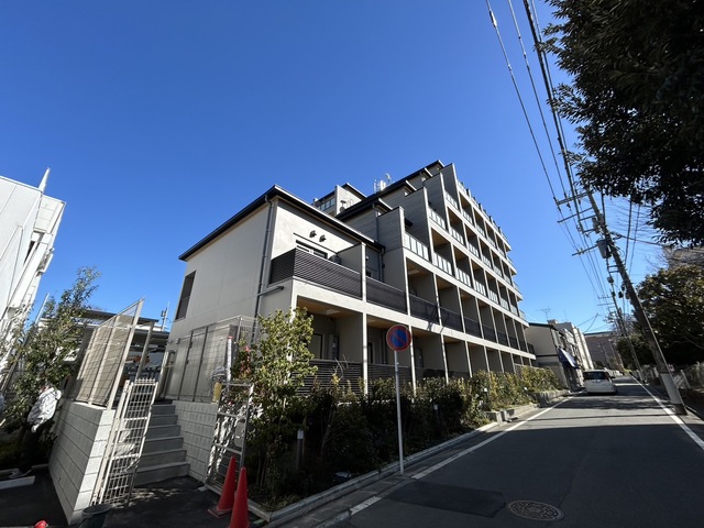 キャンパスヴィレッジ生田(学生限定マンション）の建物外観