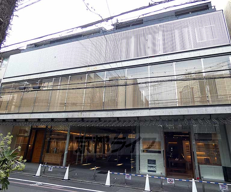 京都市中京区船屋町のマンションの建物外観