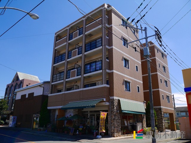 福岡市東区土井のマンションの建物外観