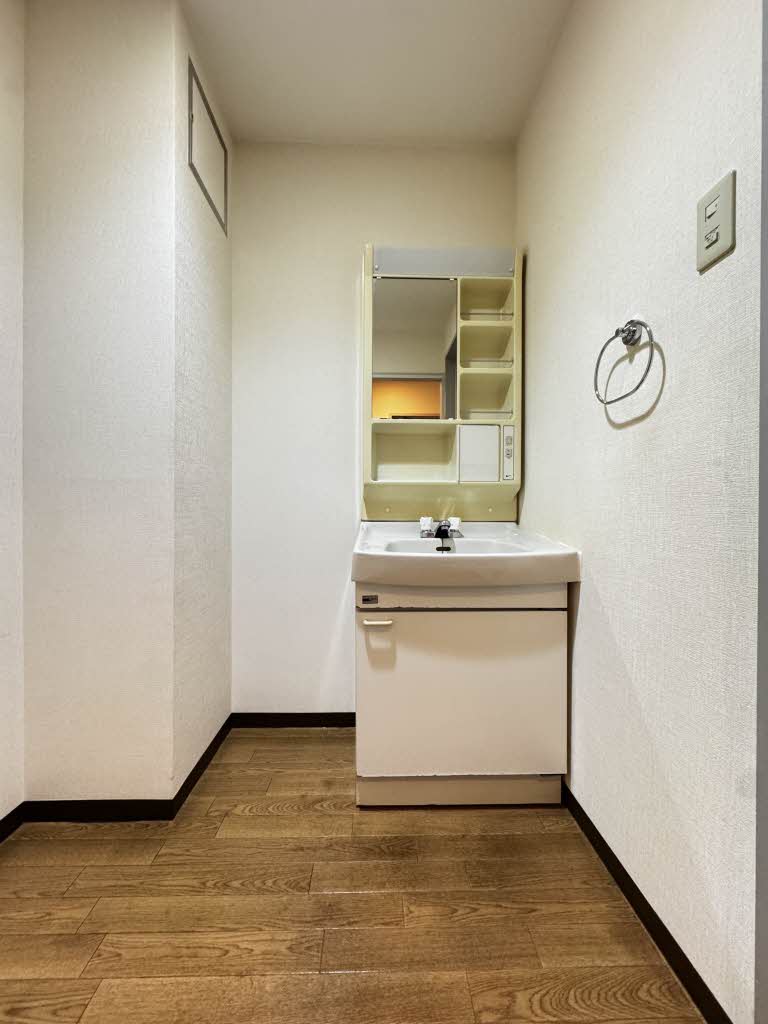 洗面設備　広い洗面スペース