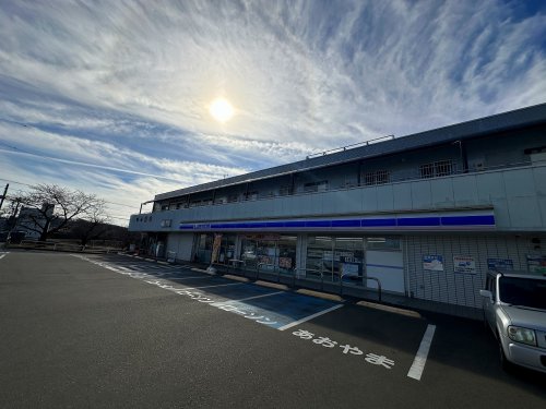 【八王子市東浅川町のアパートのコンビニ】