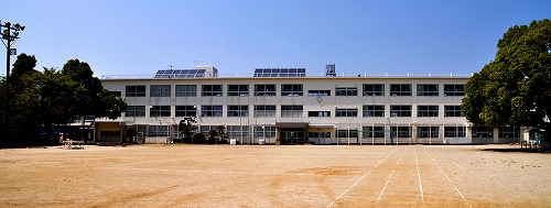 【豊橋市大村町のアパートの小学校】