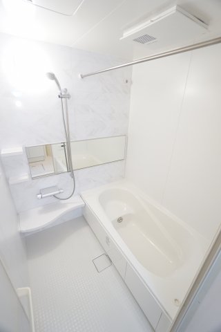 バス・シャワールーム　※同物件・同タイプの写真です。