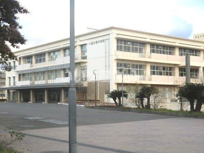 中学校　霧島市立国分南中学校（中学校）まで1800m