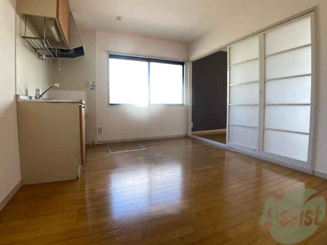 居室・リビング　広々としたリビングです。レイアウト楽しみですね。