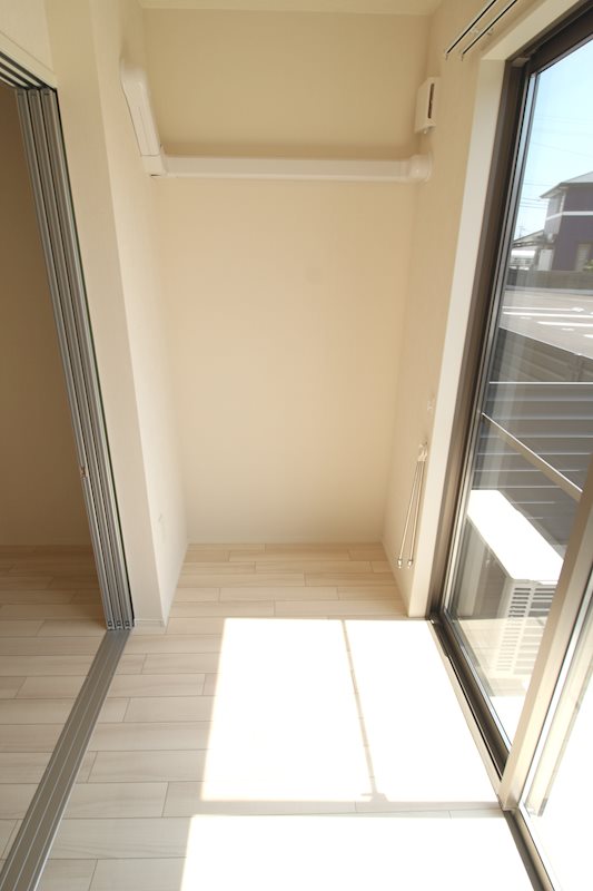 バルコニー　写真は同施工会社の類似物件のものです。