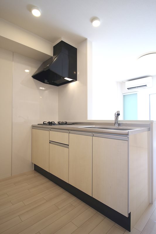 キッチン　写真は同施工会社の類似物件のものです。