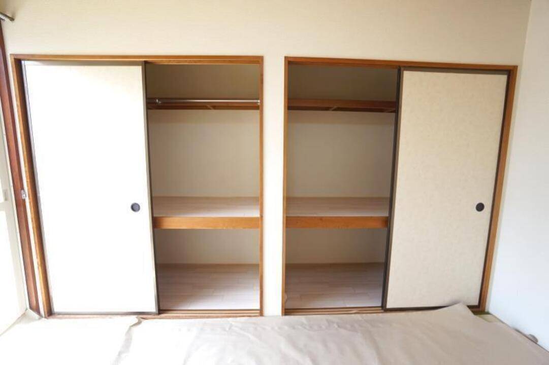 収納　押入れ