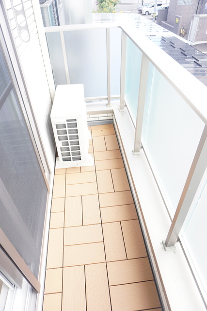 バルコニー　バルコニー付きなので洗濯物が外に干せます