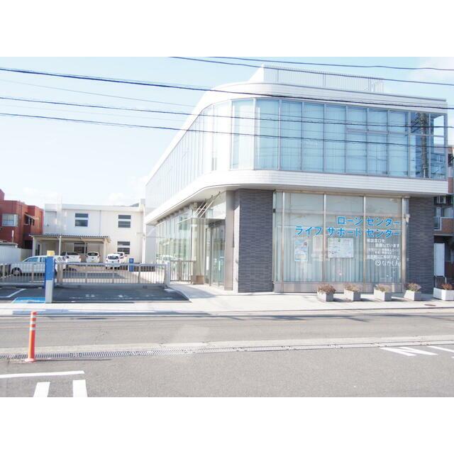 銀行　中栄信用金庫鶴巻中央支店（銀行）まで405m