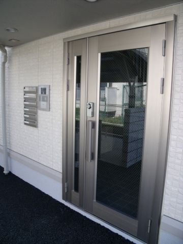 エントランス　安心のオートロック