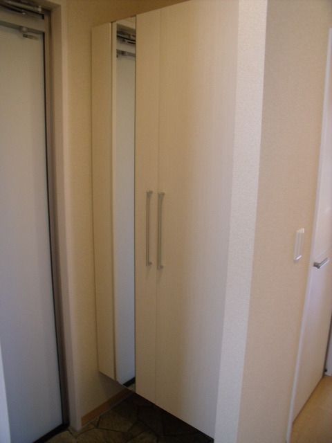 玄関　シューズボックス付き
