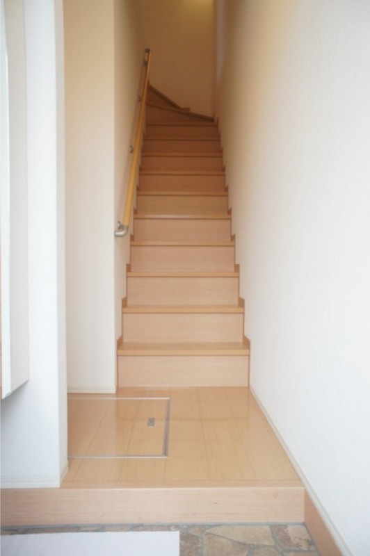 玄関　図面と現状に相違がある場合には現状を優先