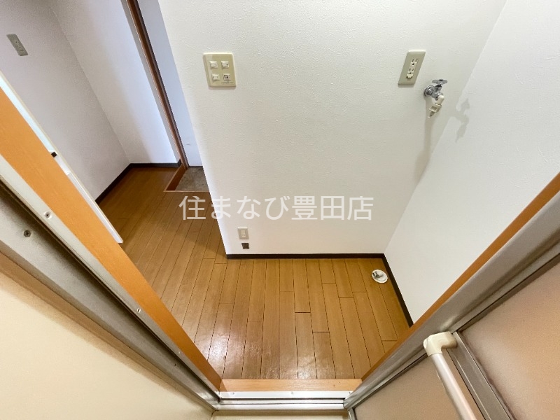 洗面設備　同型別部屋写真・反転タイプ