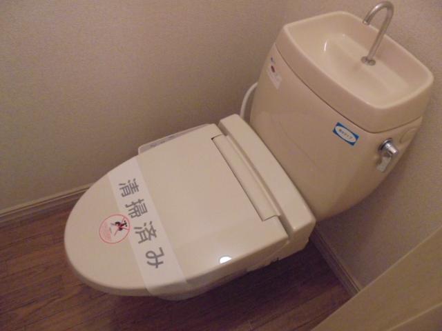 トイレ　温水洗浄暖房便座