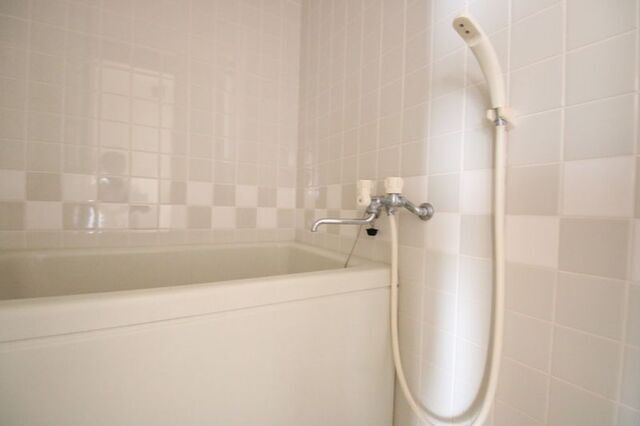 バス・シャワールーム　同建物内別室の参考写真です。※現況優先