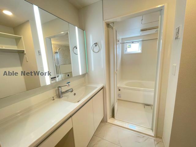 洗面設備　同型モデル