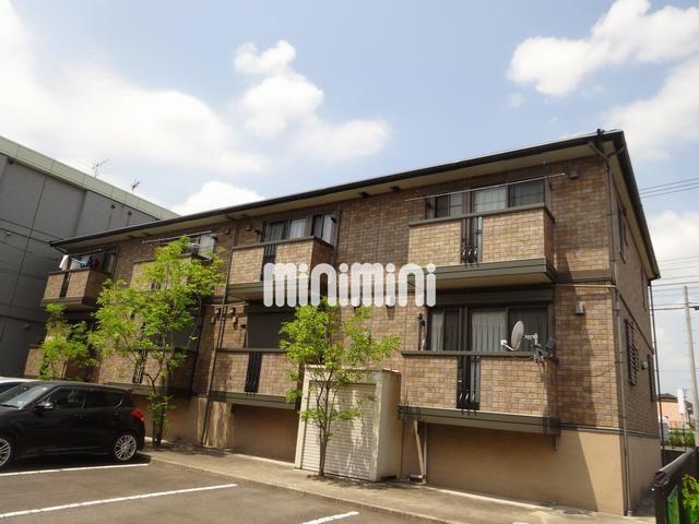 建物外観　一階でも少し上がって造られています