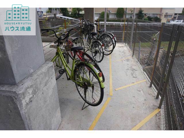 駐車場　駐輪場