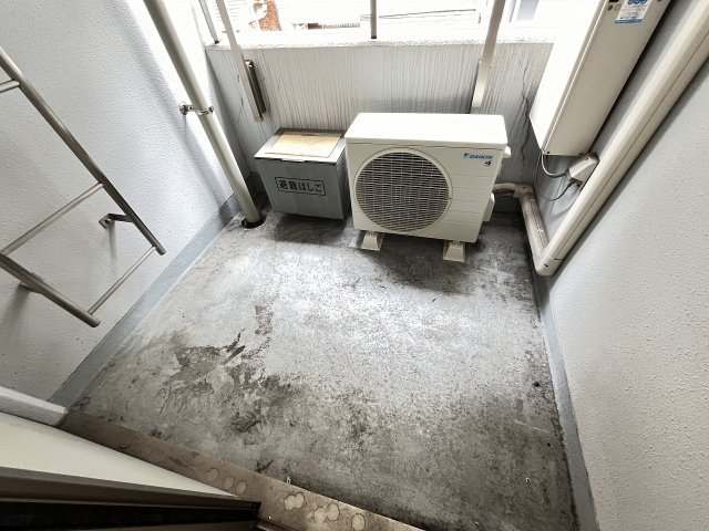 バルコニー　陽当たり良好なバルコニーです