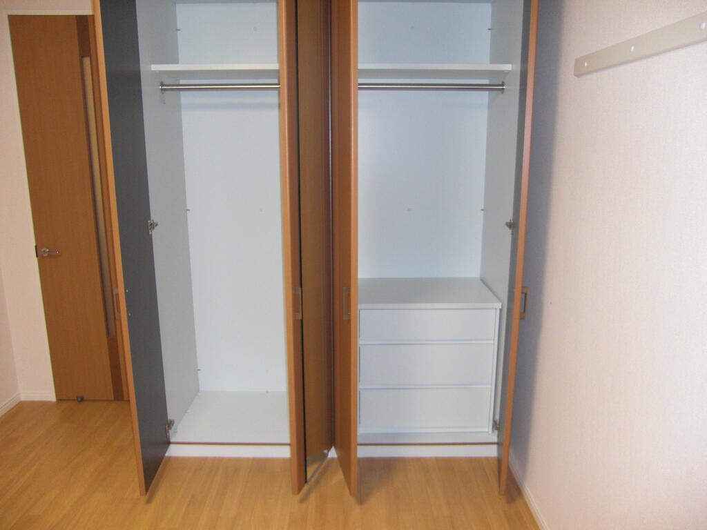 収納　クローゼット