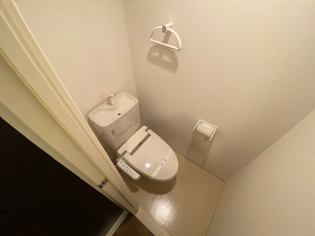 トイレ　※同施工会社のイメージ写真※