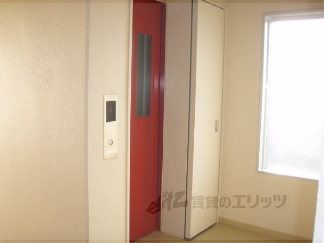 その他　エレベーター