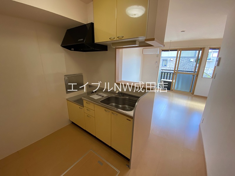 キッチン　※他号室の参考写真となります