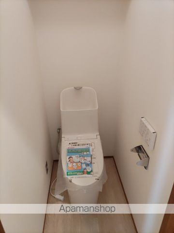 ＪＲ中央線 甲府駅 徒歩14分 3階建 築40年のトイレ写真