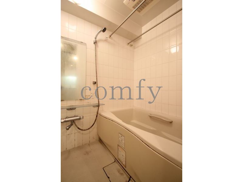 バス・シャワールーム　追炊き・浴室乾燥機付きバス