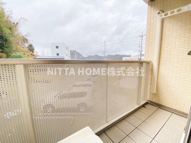 バルコニー　リビングルームについているバルコニー★