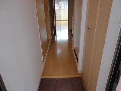 玄関　落ち着いた玄関です
