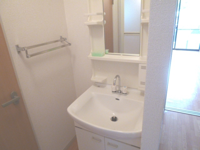 洗面設備　参考までに別のお部屋の写真です♪