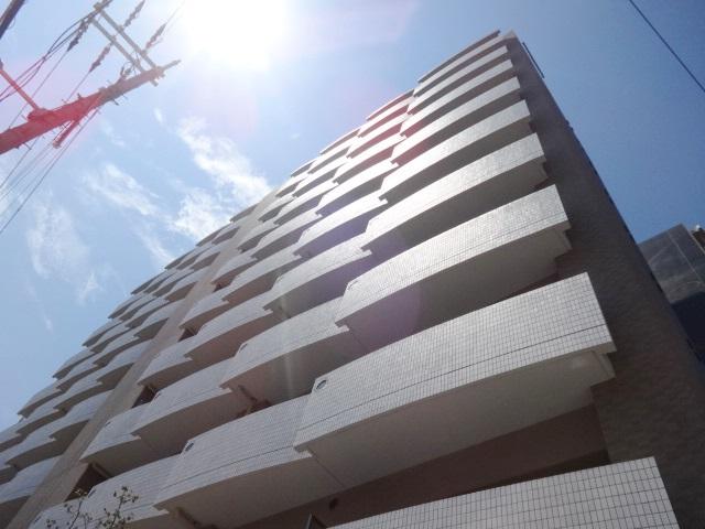 建物外観　２０１５年３月完成の築浅マンションのご紹介☆