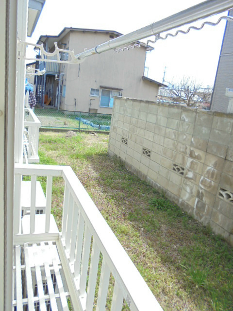 バルコニー　写真は105号室です。